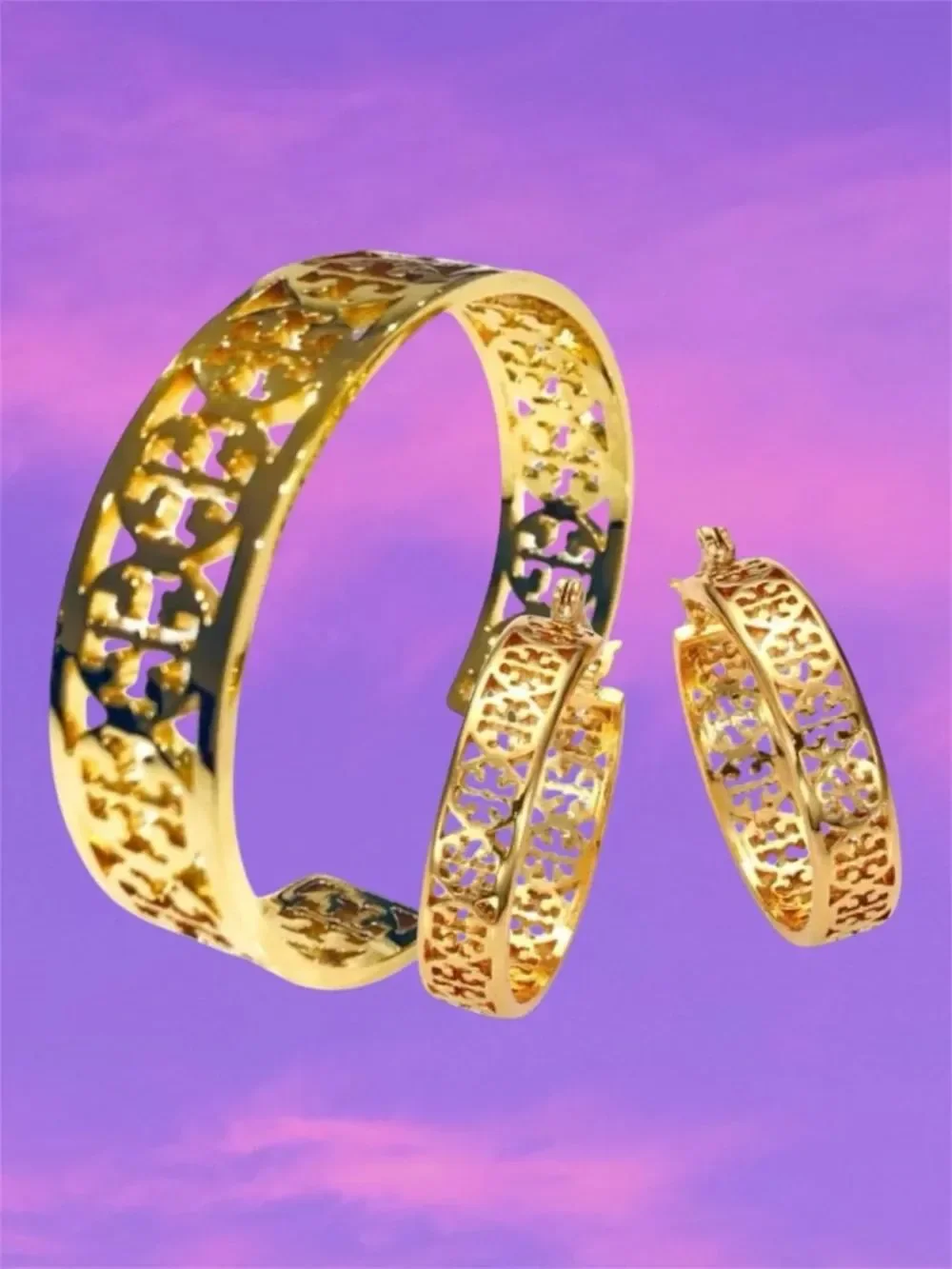 TORY BURCH KINSLEY EARRINGS AND BRACELET 18K GOLD PLATED SET